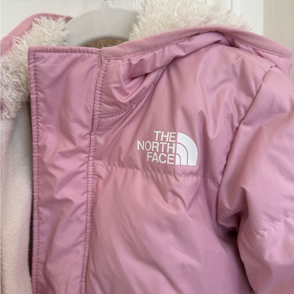 The North Face Kids Pink Hooded Puffer Jacket